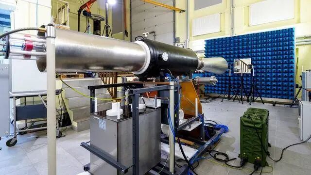 最新の企業ブログについて ポーランド の 高 エネルギー の 導向 電磁 銃 は,無人機 を