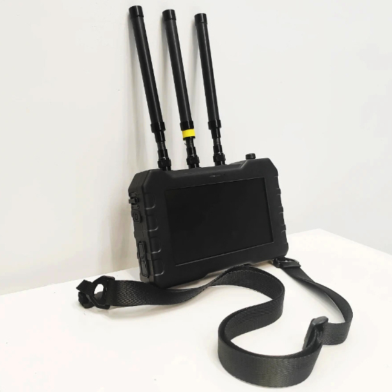 Portable Handheld Drone Detector with 1.5 km Detection Radius 7-inch Touchscreen and 7000mAh Battery