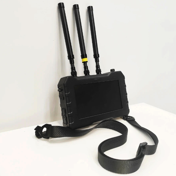 Portable Handheld Drone Detector with 1.5 km Detection Radius 7-inch Touchscreen and 7000mAh Battery