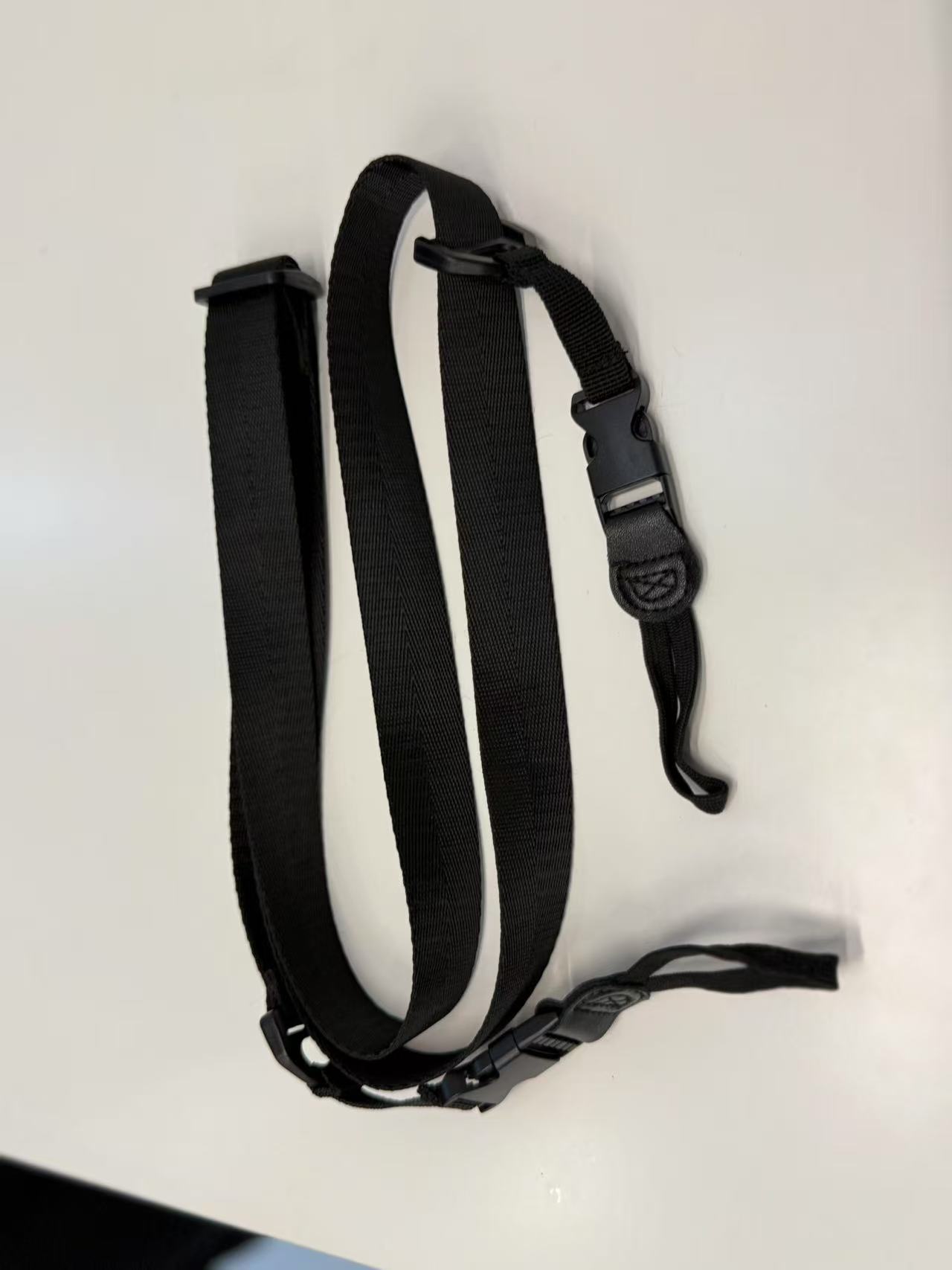 Portable Handheld Drone Detector with 7-inch Touchscreen 1.5 km Detection Radius and 32 GB Memory Card